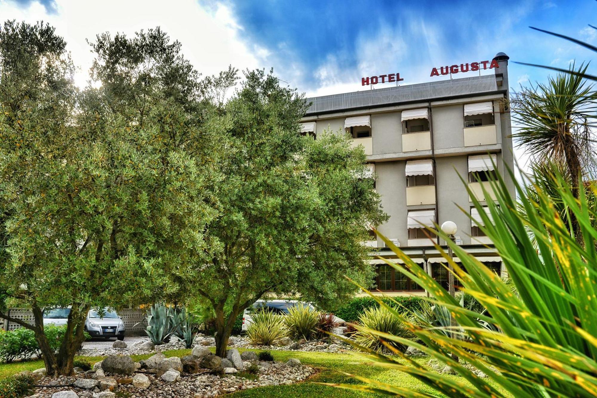 Hotel Villa Augusta Grado Buitenkant foto