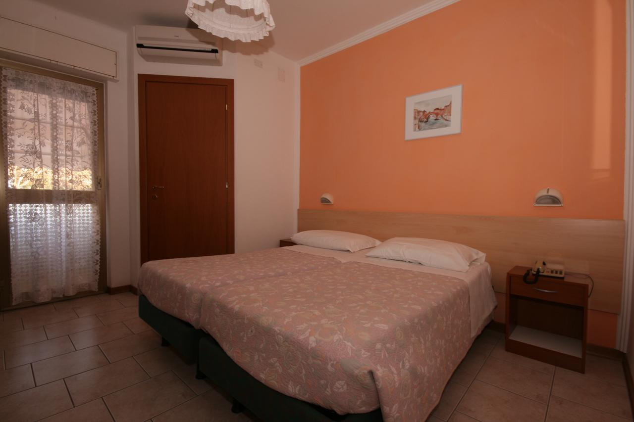 Hotel Villa Augusta Grado Buitenkant foto